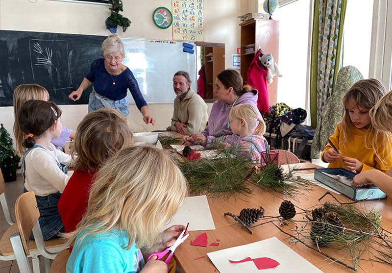 Предметы с характером. Техника рисования штрихом